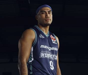 https://img.304bxgbgz.com/img/basketball/player/c9453f455a8a39d532cf35497a70683f.png